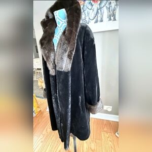 GALLERY WOMEN  Hooded Full Length Faux Fur Coat SIZE 1 X